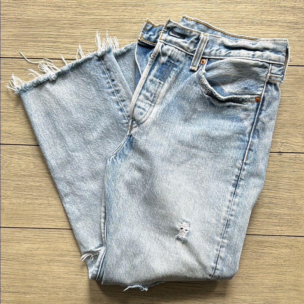 Levi's Blue Ankle Cropped Jeans Distressed Vintage